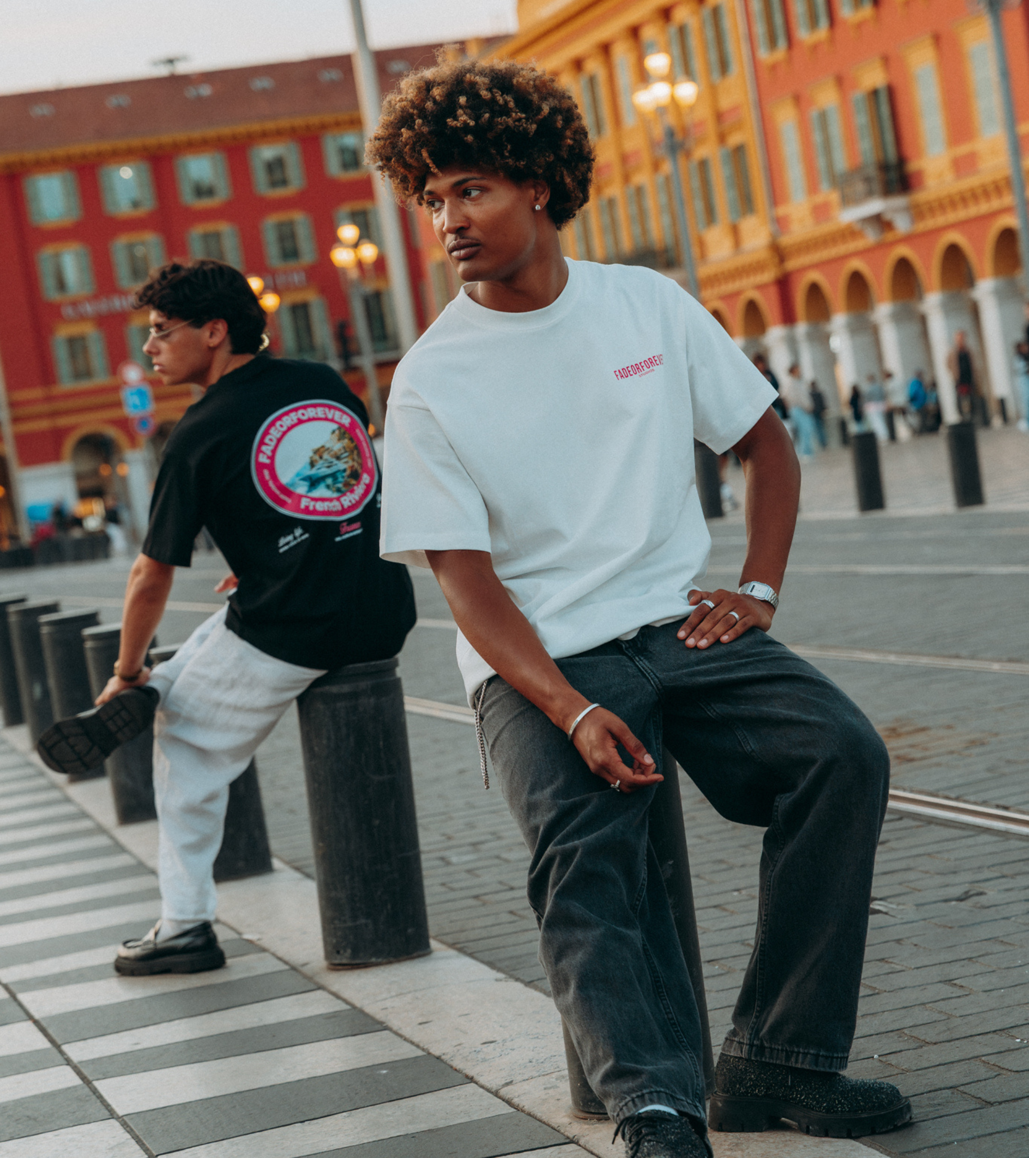 Riviera T-shirt- Black/Pink