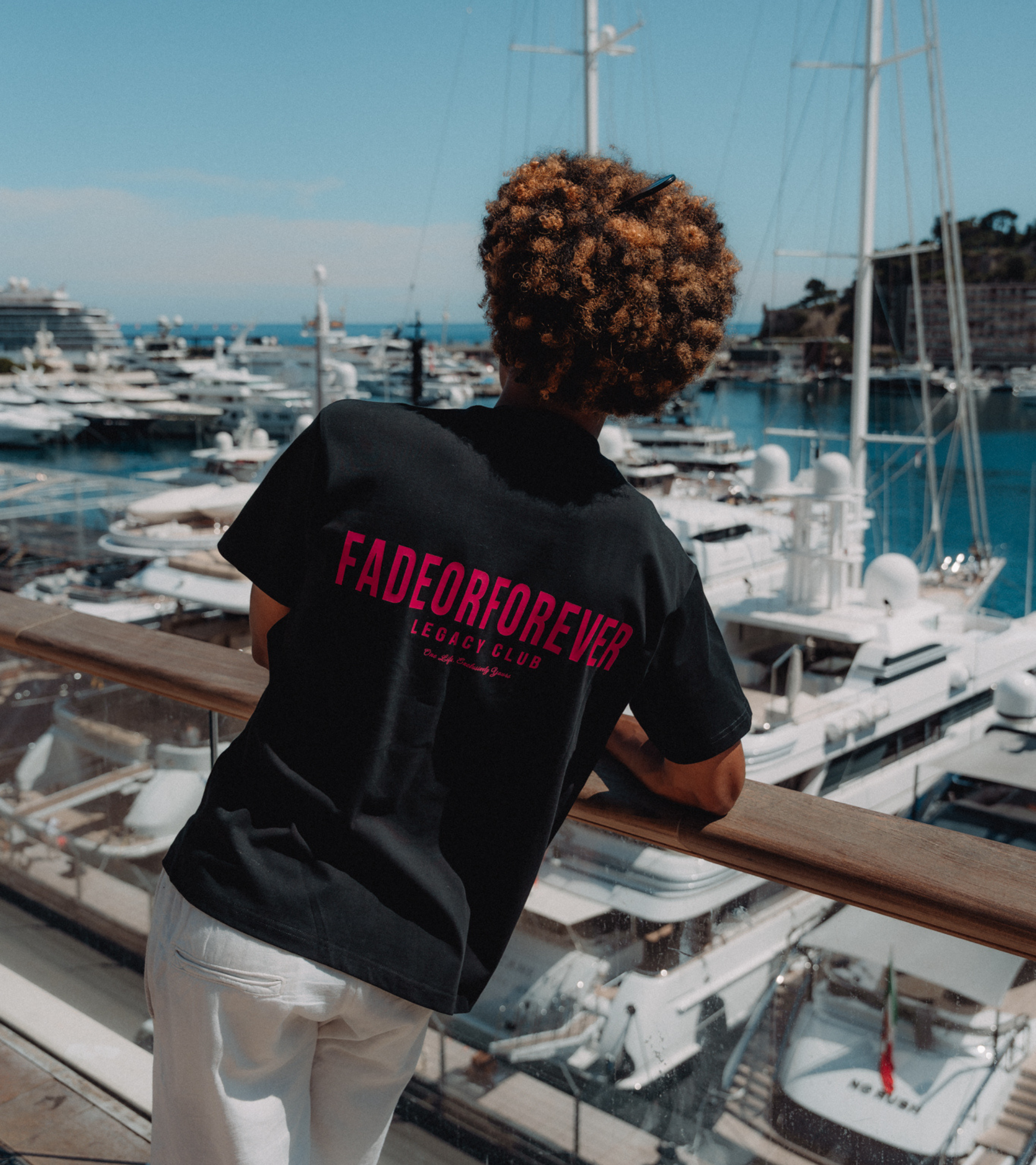 Legacy T-shirt- Black/Pink
