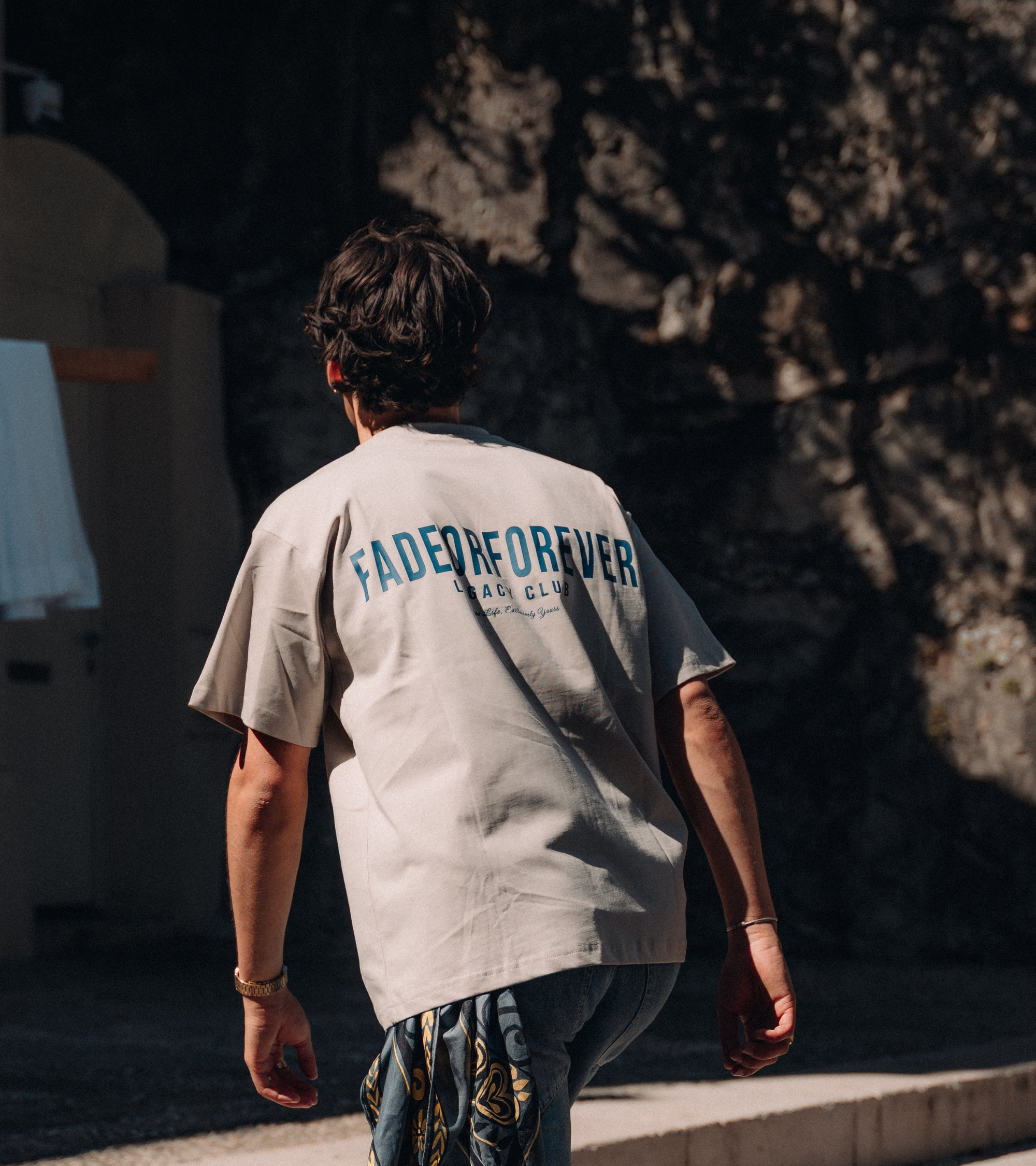 Legacy T-shirt- Beige/Blue